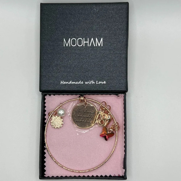 MOOHAM Charm Bangle Bracelet : “she believed she could so she did” - Picture 1 of 3